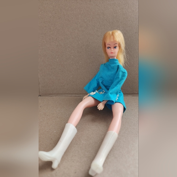 Peggy Ann 11.5" Doll  1960s In Groovy Fashions Dress "Barbie Clone" & Swimsuit - Picture 4 of 9